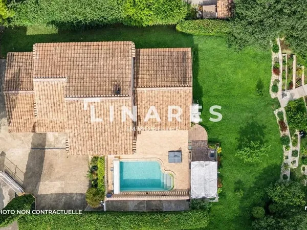 AIX EN FAMILLE - Villa T6 de 179m² + Piscine + Garage + Statio