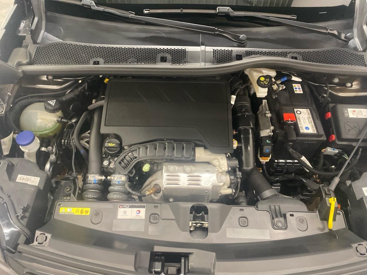 Peugeot 2008 puretech 130 s&s bvm6 gt — photo 15