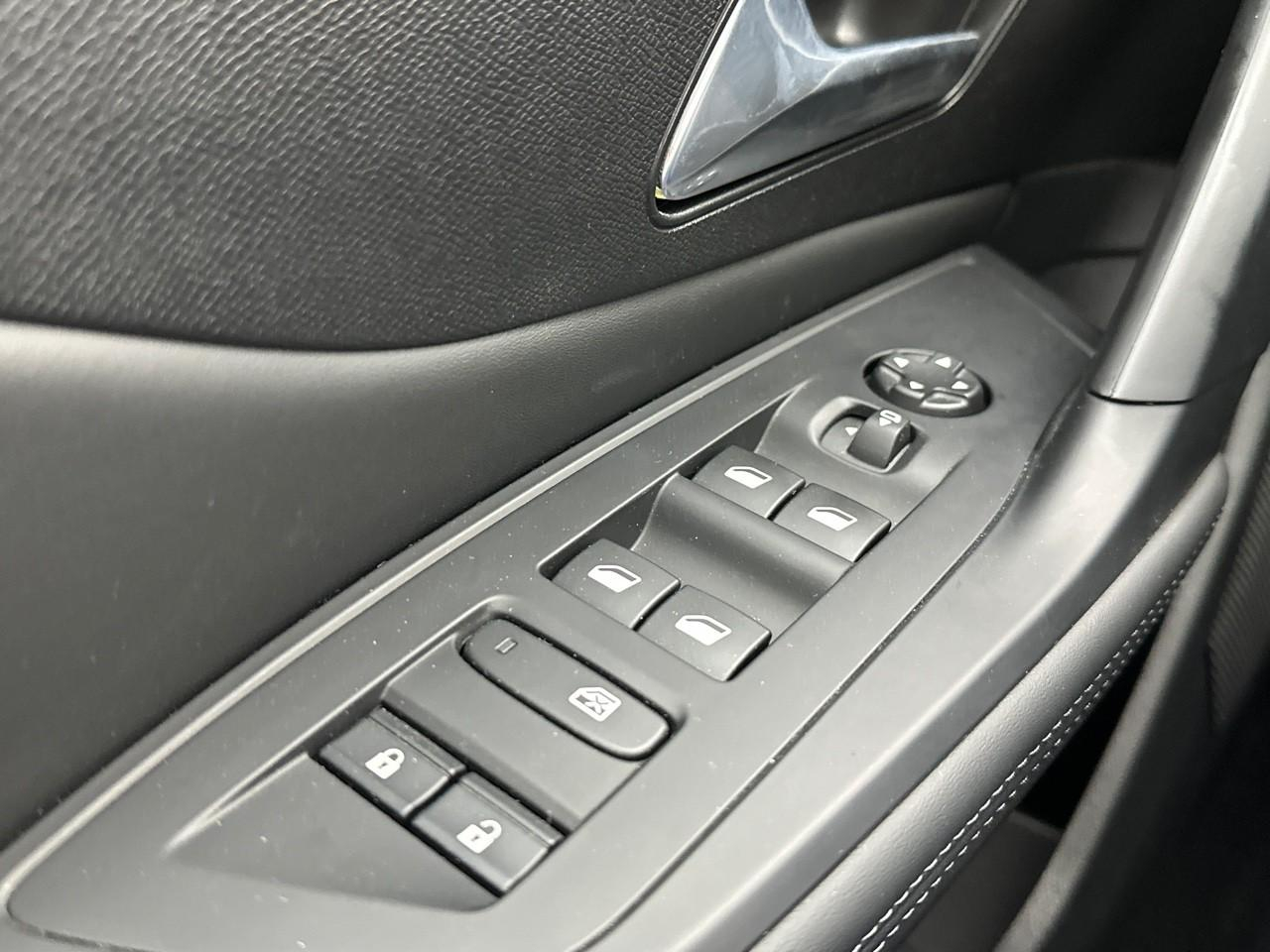 Peugeot 308 bluehdi 130ch s&s eat8 allure — photo 15
