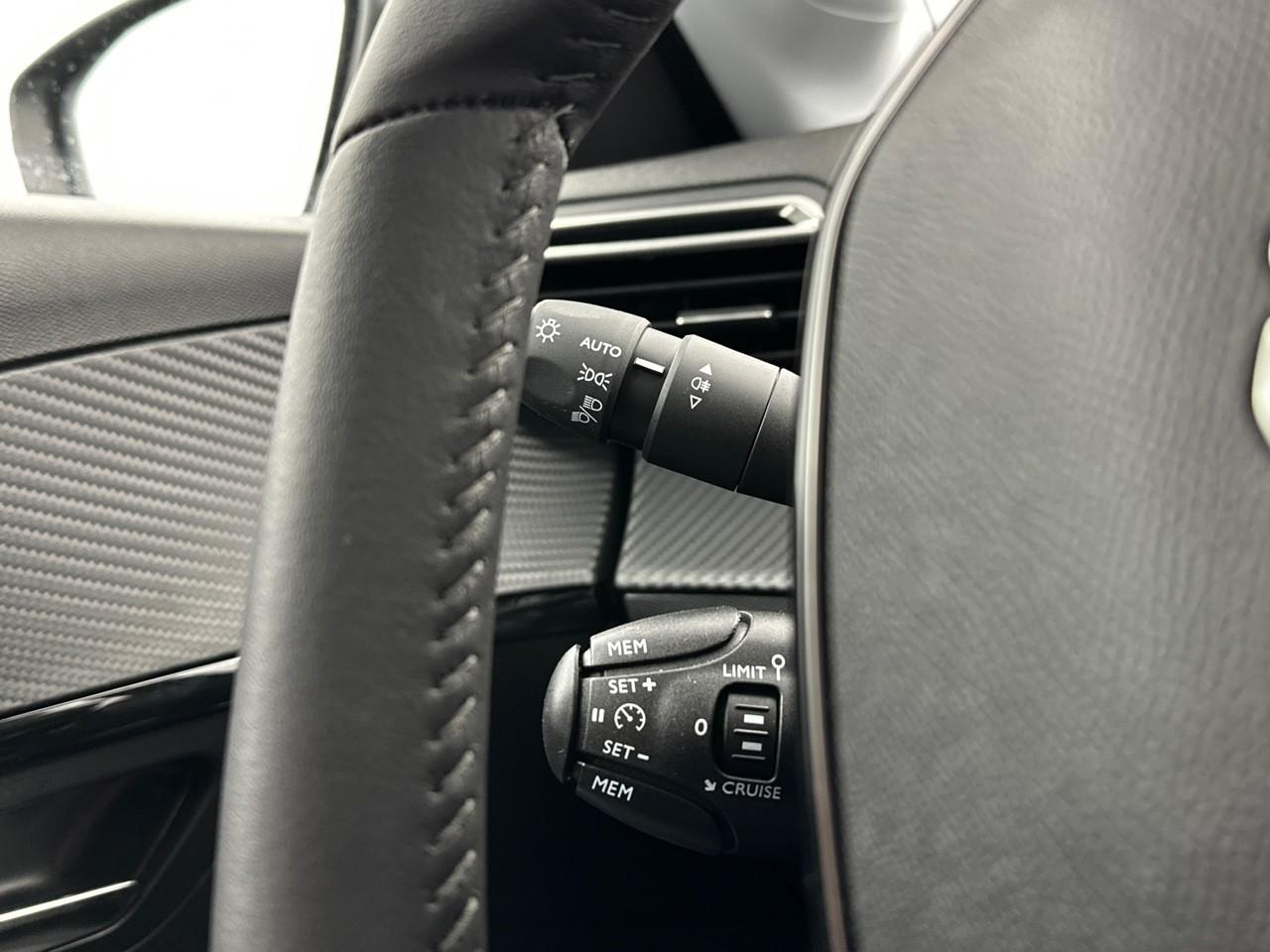 Peugeot 208 puretech 100 s&s bvm6 allure — photo 19