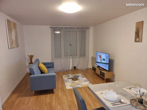 SAINT-OUEN-L'AUMONE: Location grand appartement de type F2
