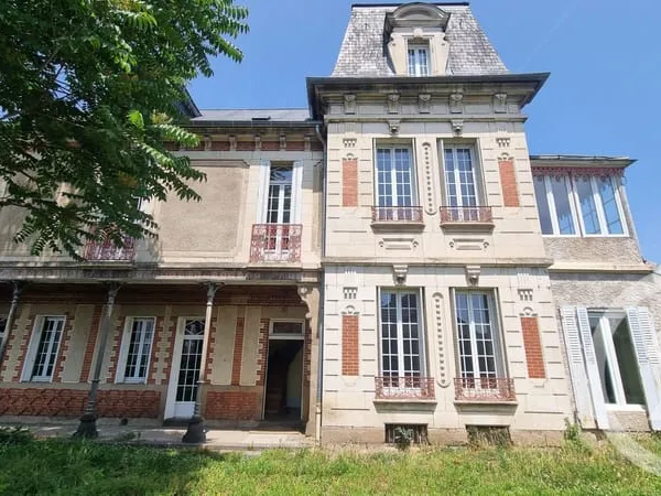 Maison 6 pièces 218 m²