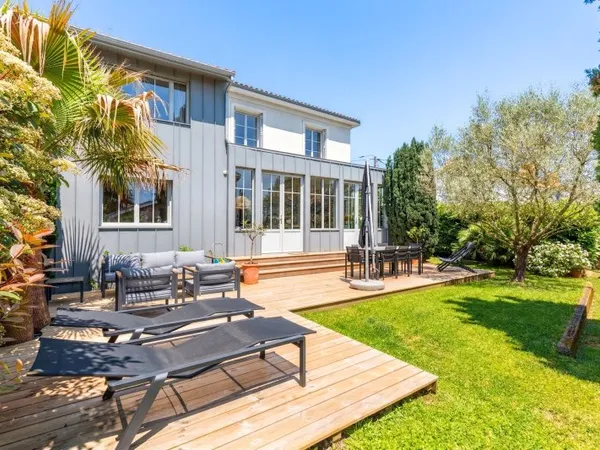 Vends maison avec jardin
