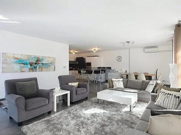 Appartement 3 pièces 98 m²