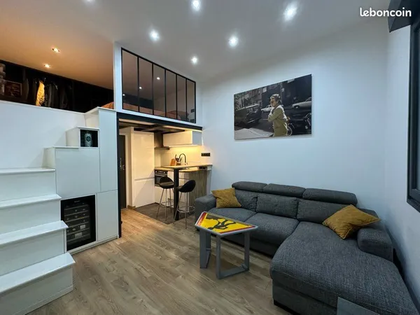 Appartement meublé avec mezzanine - 28 m² au sol - Reims Ponsardin