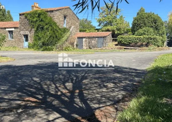 Maison de caractère et domaine équestre