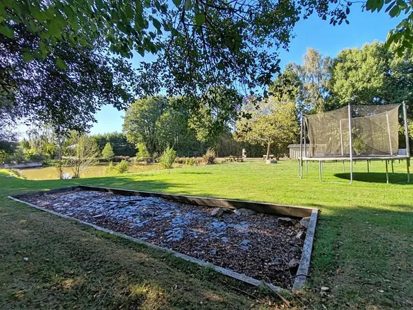 Terrain de loisirs 6800 m2 - étang