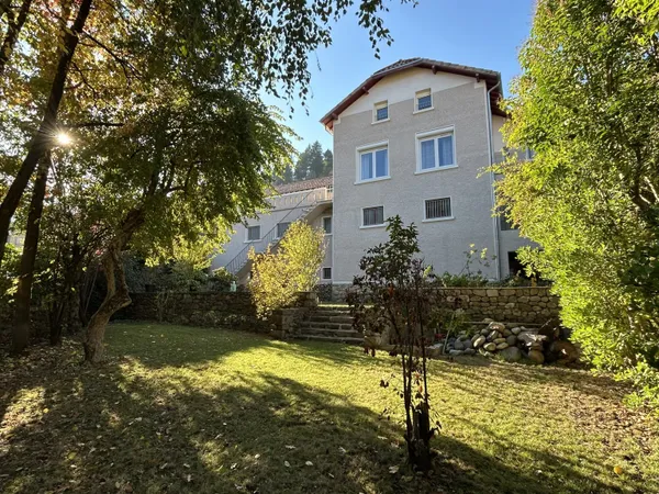 Maison 11 pièces 258 m²