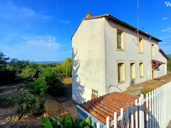 Vends villa - 182 m² - 7 pièces, 5 chambres - Andrézieux-Bouthéon 42160