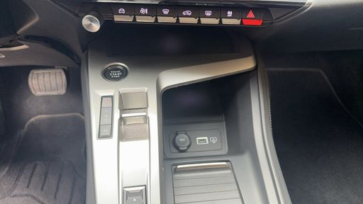 Peugeot 308 SW 1.5 BlueHDi 130 EAT8 - Allure Pack – 2023 – 120877 km – Diesel – Boîte Automatique — photo 18
