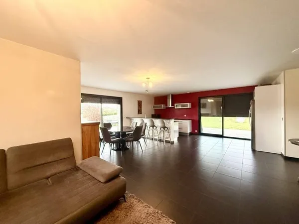 Maison de plain-pied 6 pièces 131 m²
