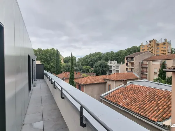 Loue beau T3 avec balcon