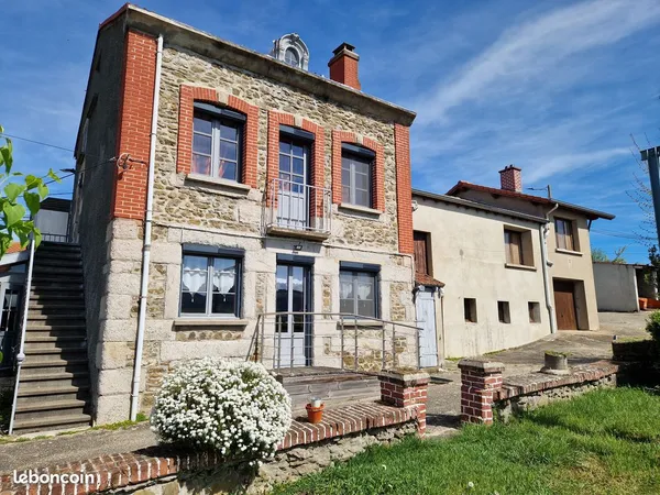 Vds le chambon feugerolles corps de ferme