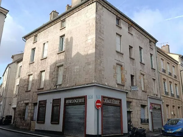 Immeuble 320 m²