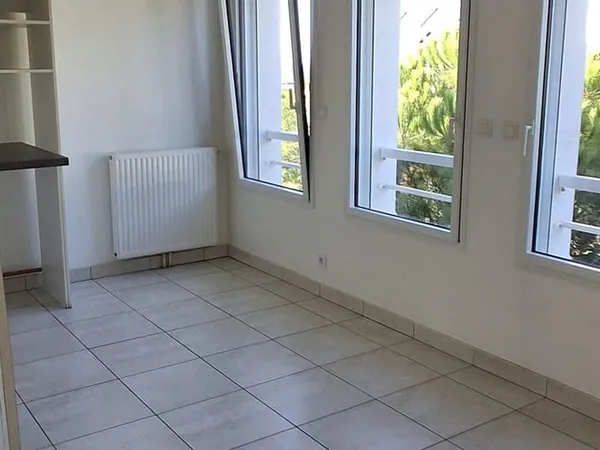 Studio 1 pièce 28 m²