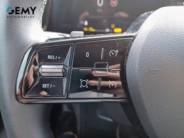 Renault Megane e-tech ev40 130ch standard charge — photo 34