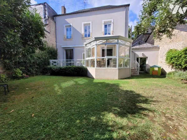 Maison 9 pièces 205 m²