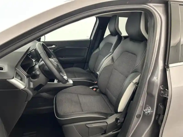 Renault Captur e-tech plug-in 160 21 intens 5p — photo 13