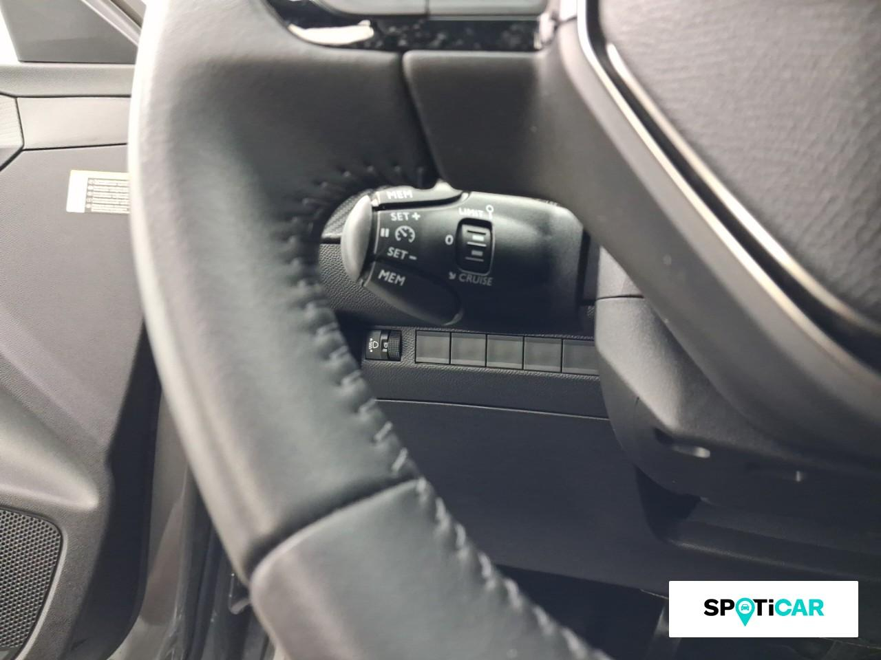 Peugeot 208 1.2 puretech 100ch s&s allure — photo 18
