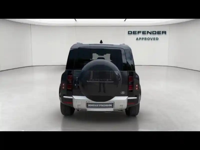 Land Rover Defender 110 2.0 p400e x-dynamic hse — photo 36