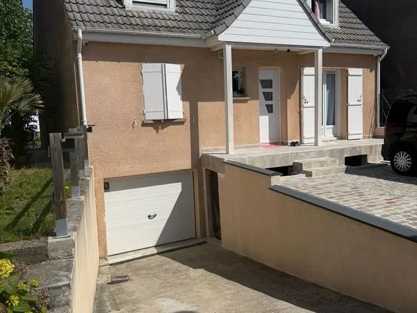 Maison 5 pièces - 105 m² habitables sur 350 m² de terrain - Villepinte ( La Haie Bertrand)