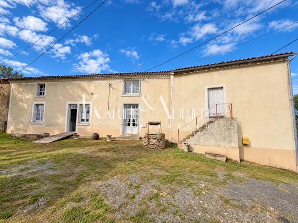 Beau potentiel pour cette maison en pierre à rénover !