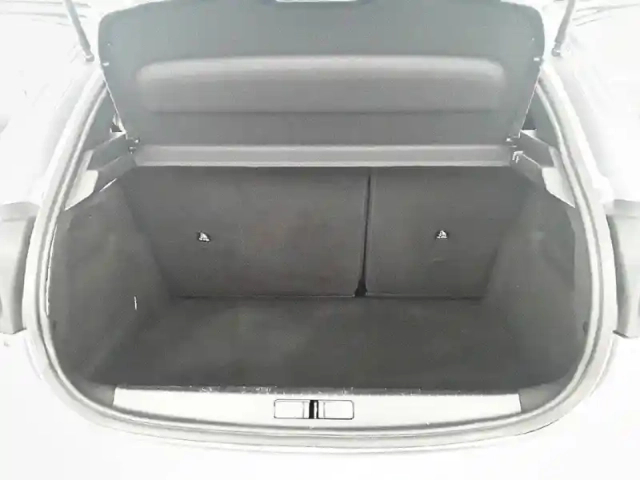 Peugeot 208 puretech 100 s&amp;s eat8 — photo 6