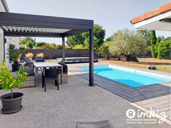 Superbe maison contemporaine avec piscine & jardin