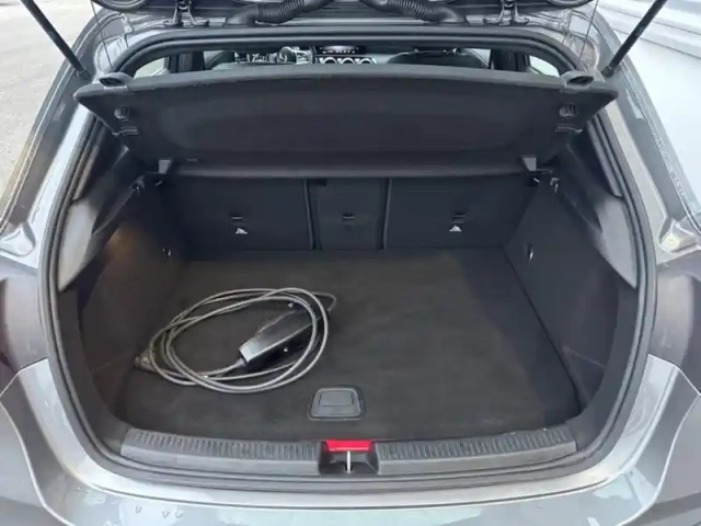Mercedes Classe A 250 e progressive line etat d — photo 10