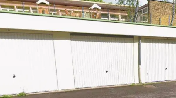 Vends garages NO 1 et 2 et 23 et 34