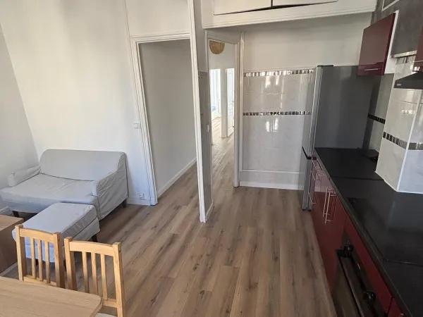 Chambre lumineuse en colocation, proche gare Saint-Charles, idéale étudiant- 480