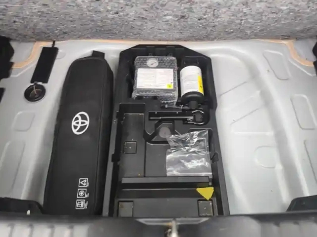 Toyota Aygo 1.0 vvt-i 72 dynamic — photo 18