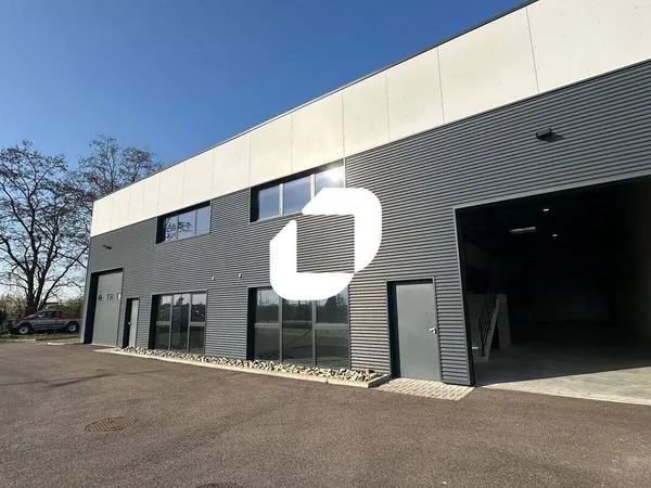 Local d'activité 392 m²