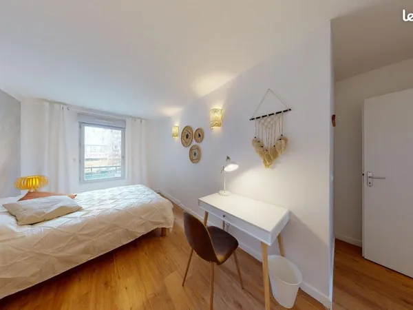Chambre 5 pièces 95 m²