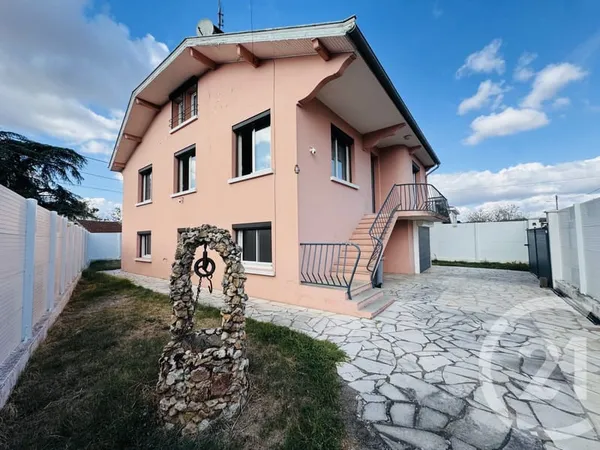 Maison 8 pièces 140 m²