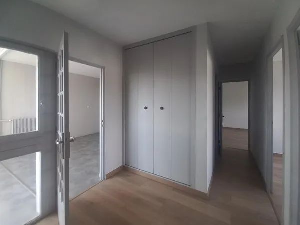 appartement Type 4, résidence avec parc, un garage