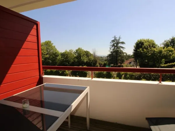 APPARTEMENT T2 MOUGUERRE BOURG