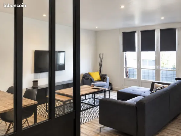 Superbe T2 Meublé de 54 m² - Hypercentre de Lorient (avec Parking & Cave)
