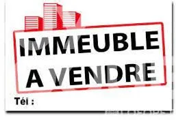 Immeuble de rapport dans Moret sur Loing comprenant 2 locaux commerciaux et 3 appartements. Tous lou
