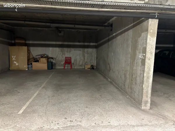 Place de parking à Lille, quartier Vauban