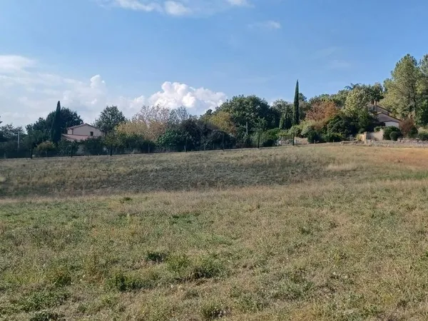 Terrain 1 857 m² Montoison