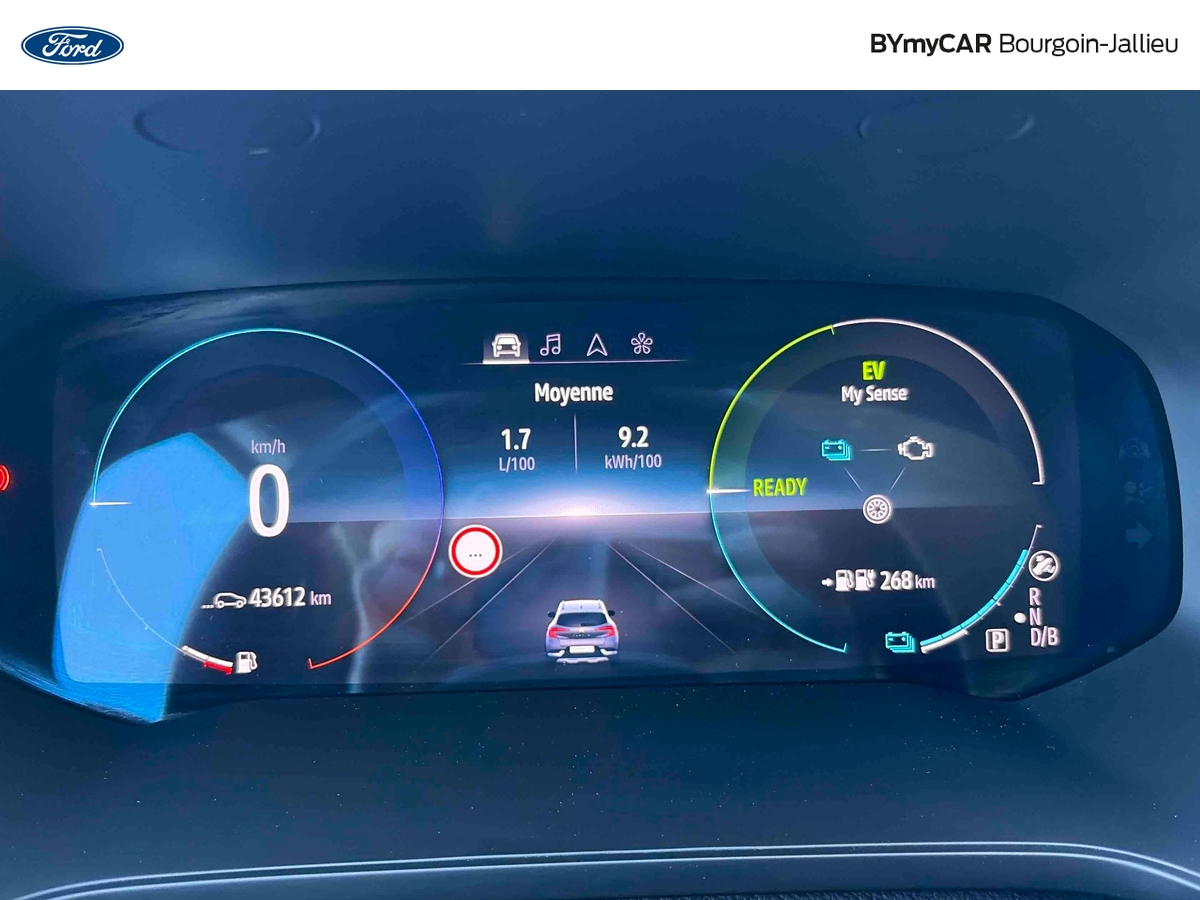 Renault Captur E-Tech Plug-in 160 — photo 22