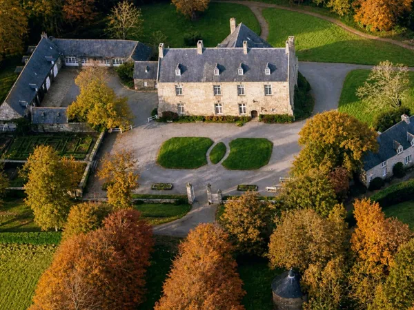 Manoir 26 pièces 998 m²