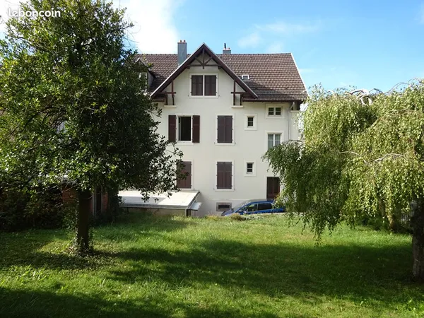 Maison 14 pièces 300 m²
