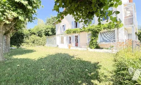 Maison 9 pièces 149 m²