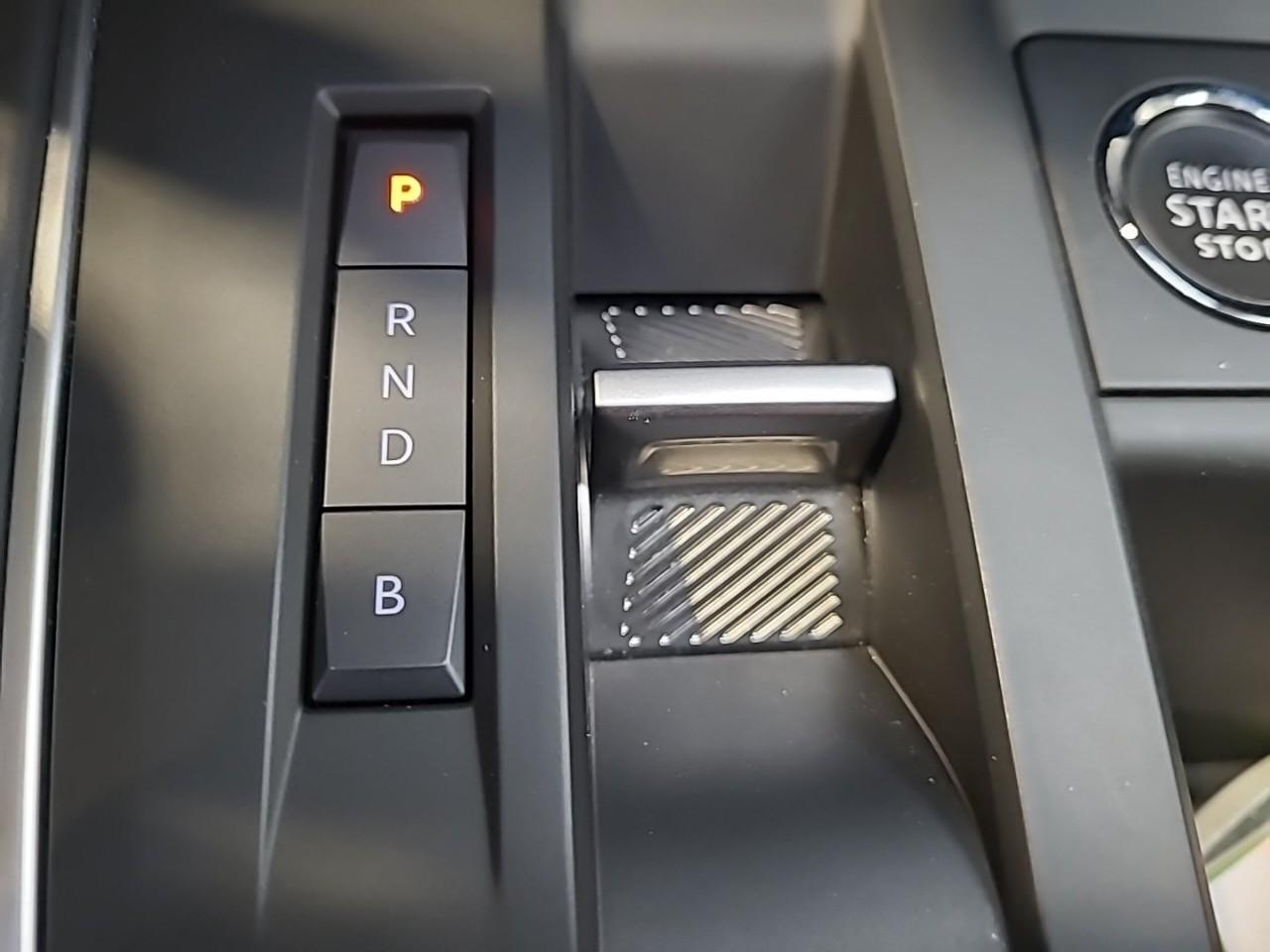 Citroën C5 Aircross hybride rechargeable 225 e-eat8 c-series — photo 18