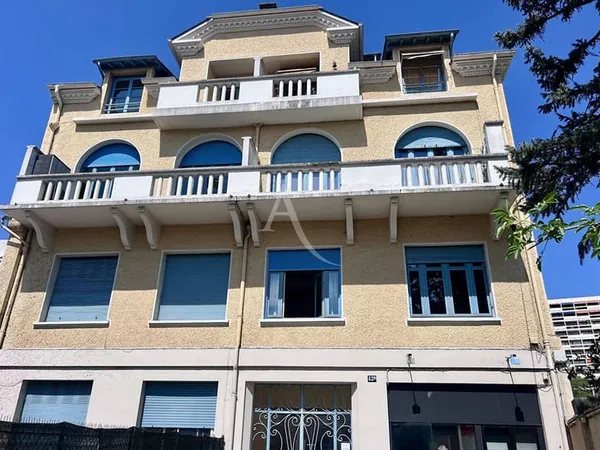 Appartement 9 pièces 260 m²