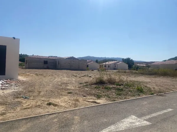 Terrain 415 m²