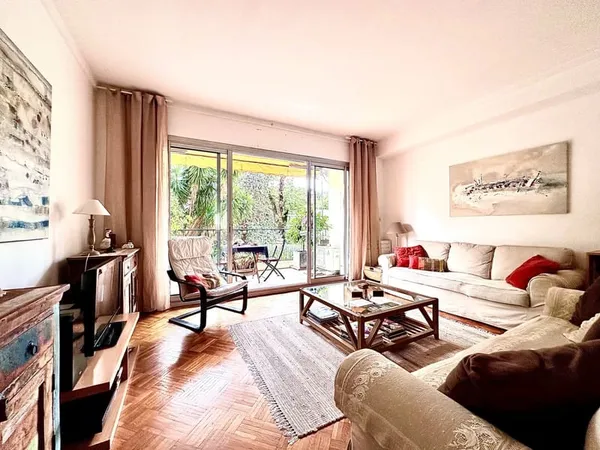 Marseille 8ème - Carré d'Or | Bagatelle, T3/4 de 95m2 avec Terrasse de 13m2 et cave privative