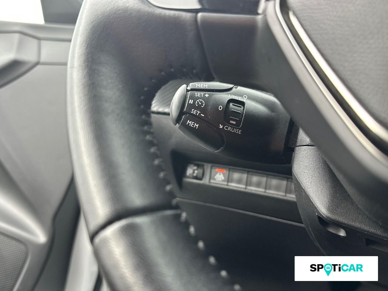 Peugeot 208 1.2 puretech 100ch s&s style 118g — photo 17